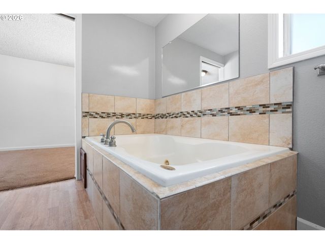 15820 Se 3RD St, Vancouver, WA 98684