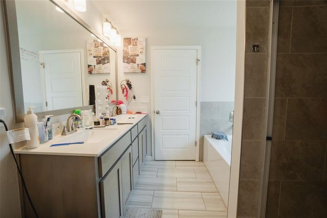 4705 Apatite Bluff Drive, Oklahoma City, OK 73179