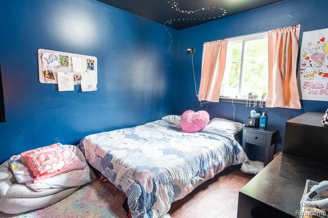 23400 Reynolds Avenue, Hazel Park, MI 48030