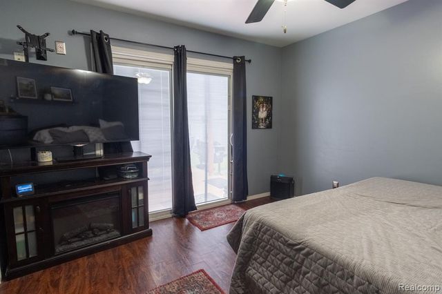 23400 Reynolds Avenue, Hazel Park, MI 48030