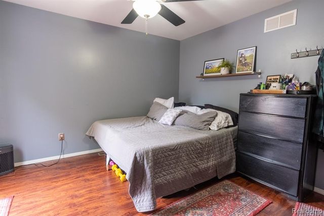 23400 Reynolds Avenue, Hazel Park, MI 48030