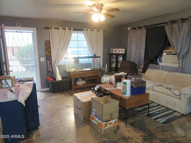 10019 S HONEYSUCKLE Drive, Hereford, AZ 85615