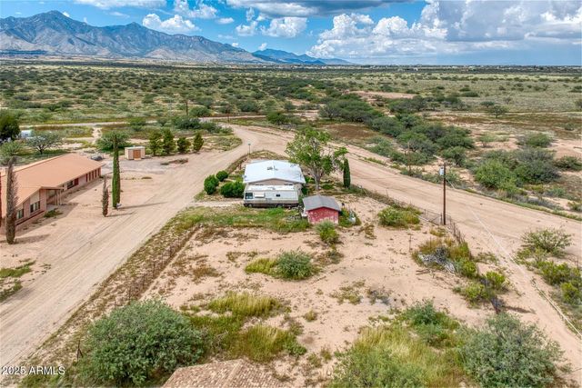 10019 S HONEYSUCKLE Drive, Hereford, AZ 85615