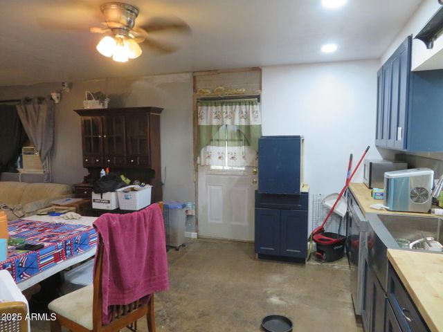 10019 S HONEYSUCKLE Drive, Hereford, AZ 85615