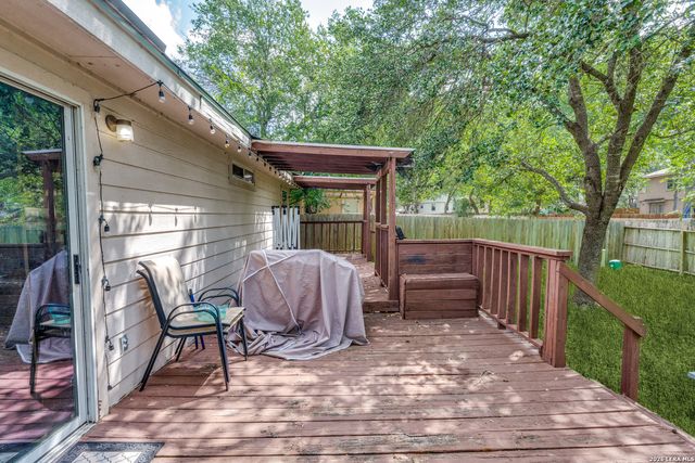 15822 MANES GRV, San Antonio, TX 78247