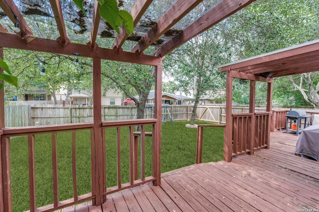 15822 MANES GRV, San Antonio, TX 78247