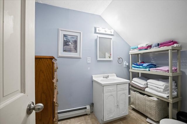 39 Forest St, North Brookfield, MA 01535