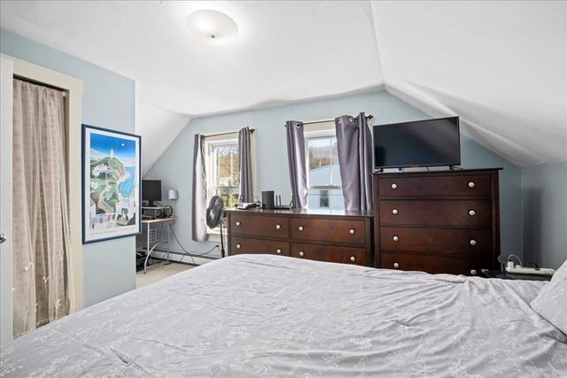 39 Forest St, North Brookfield, MA 01535