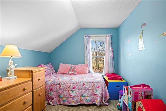 39 Forest St, North Brookfield, MA 01535