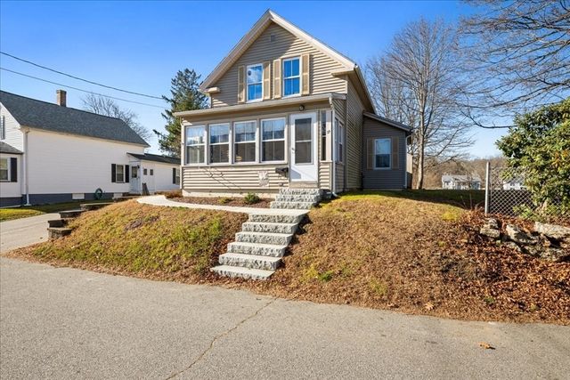 39 Forest St, North Brookfield, MA 01535