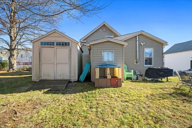 39 Forest St, North Brookfield, MA 01535