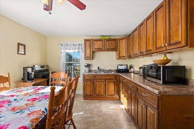 39 Forest St, North Brookfield, MA 01535