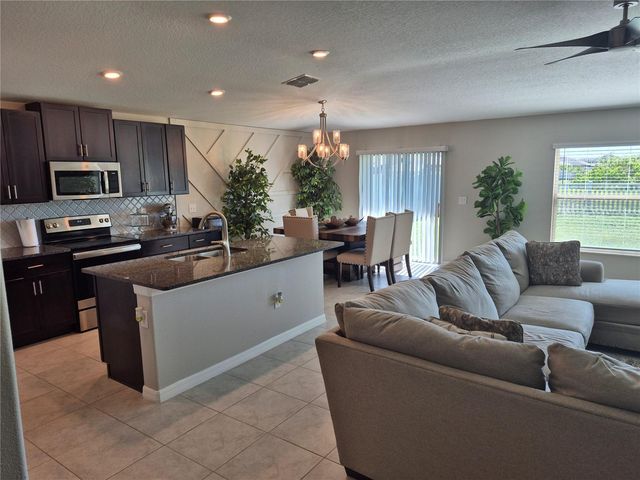 7033 KING CREEK DRIVE, Sun City Center, FL 33573