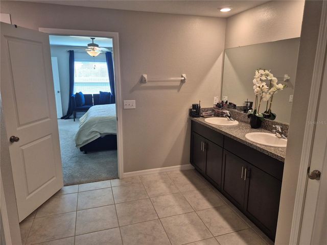 7033 KING CREEK DRIVE, Sun City Center, FL 33573
