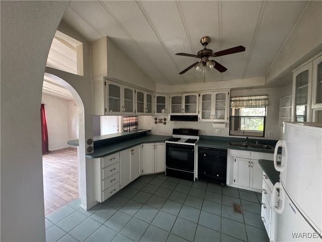 9000 N Vock Canyon Lane, Kingman, AZ 86409