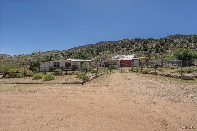 9000 N Vock Canyon Lane, Kingman, AZ 86409