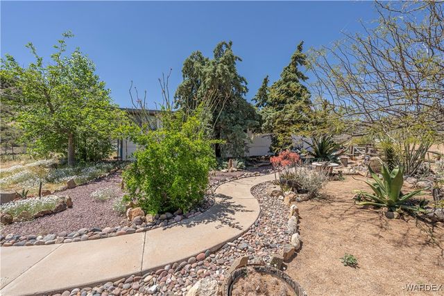 9000 N Vock Canyon Lane, Kingman, AZ 86409