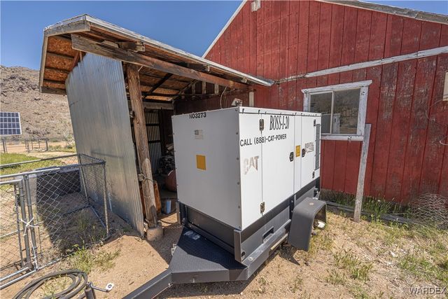 9000 N Vock Canyon Lane, Kingman, AZ 86409