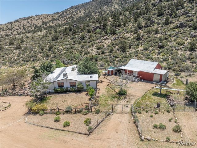 9000 N Vock Canyon Lane, Kingman, AZ 86409