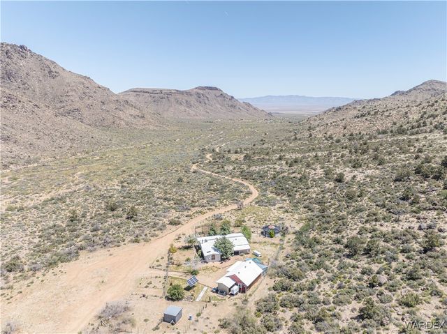 9000 N Vock Canyon Lane, Kingman, AZ 86409