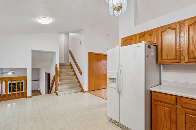 2236 Riverwoods Avenue, Des Moines, IA 50320