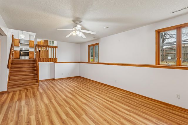 2236 Riverwoods Avenue, Des Moines, IA 50320