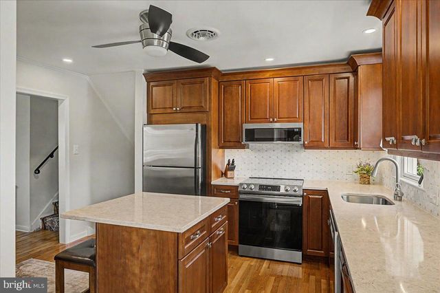 528 E COURT ST, Doylestown, PA 18901