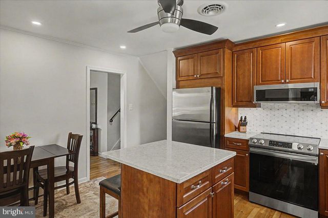 528 E COURT ST, Doylestown, PA 18901