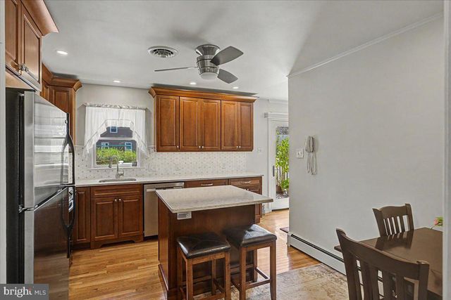 528 E COURT ST, Doylestown, PA 18901