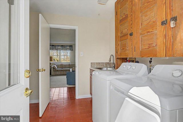 528 E COURT ST, Doylestown, PA 18901