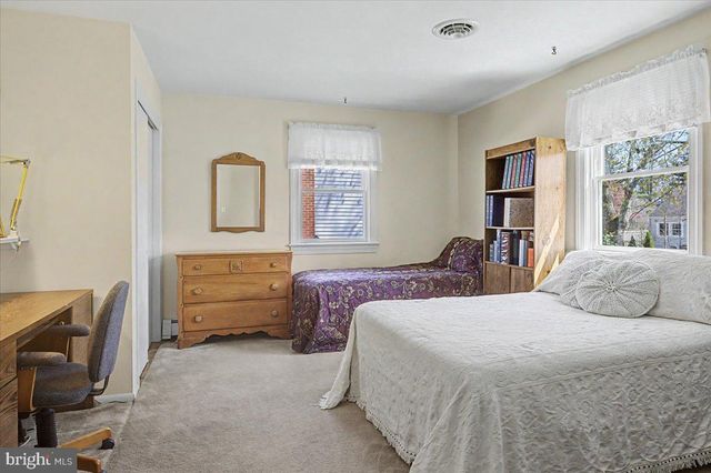 528 E COURT ST, Doylestown, PA 18901
