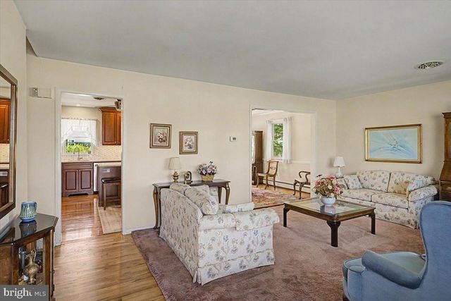 528 E COURT ST, Doylestown, PA 18901