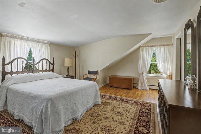 528 E COURT ST, Doylestown, PA 18901