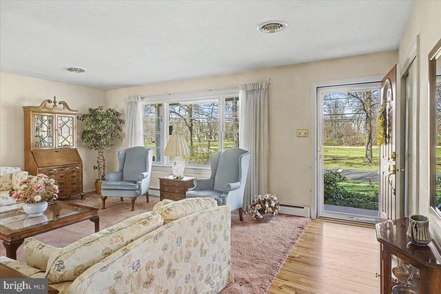 528 E COURT ST, Doylestown, PA 18901