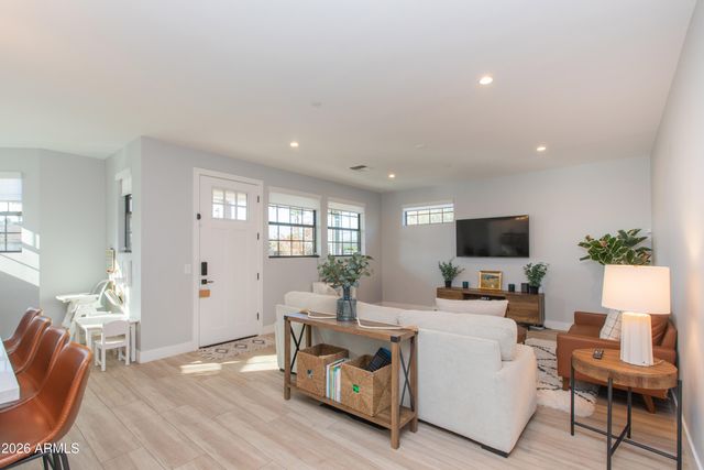 2601 N 27TH Street 6, Phoenix, AZ 85008