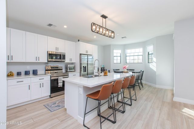 2601 N 27TH Street 6, Phoenix, AZ 85008