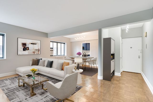 5056 N Marine Drive 4A, Chicago, IL 60640