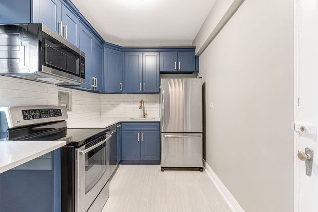 5056 N Marine Drive 4A, Chicago, IL 60640