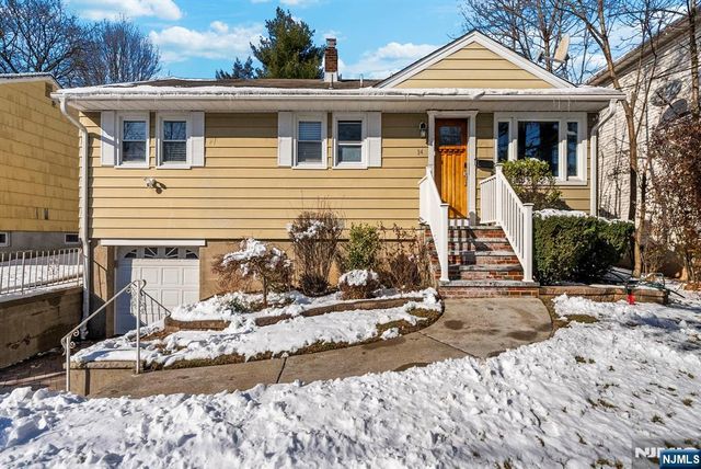 14 Weeks Court, Clifton, NJ 07013