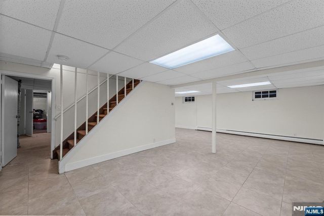 14 Weeks Court, Clifton, NJ 07013