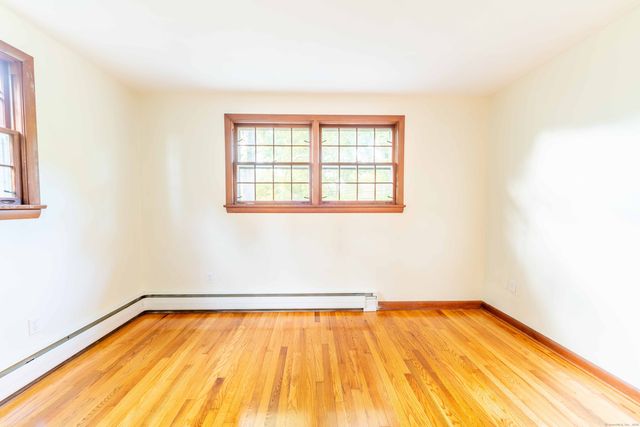 895 Shennecossett Road, Groton, CT 06340