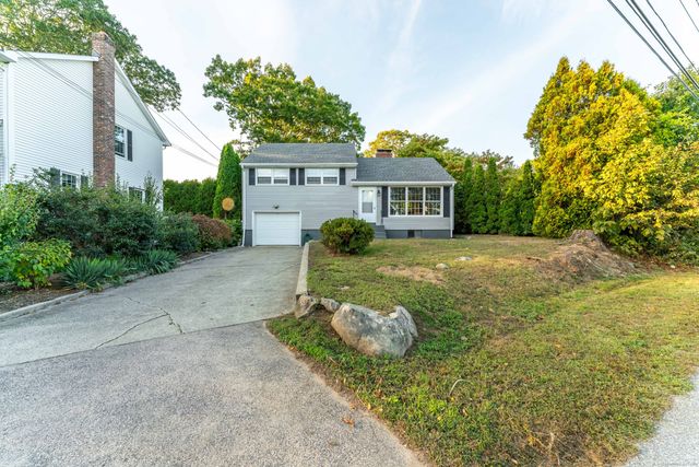 895 Shennecossett Road, Groton, CT 06340