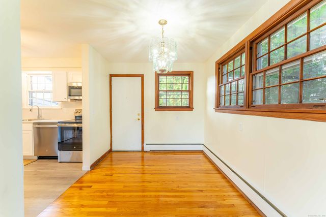 895 Shennecossett Road, Groton, CT 06340