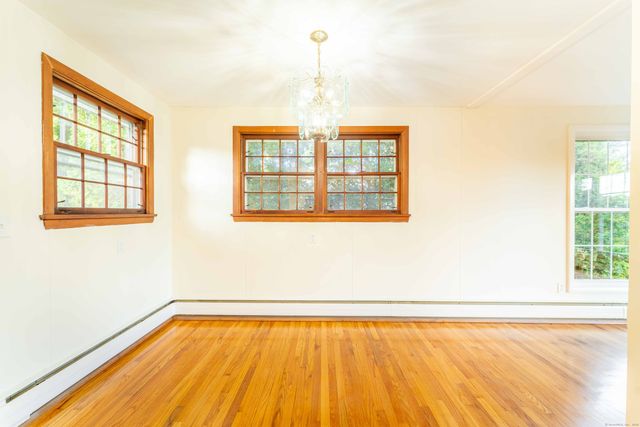 895 Shennecossett Road, Groton, CT 06340