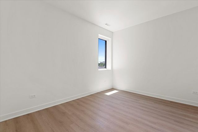 1801 W Grand Avenue 403, Chicago, IL 60622