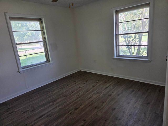 203 NW Morford Dr, Lawton, OK 73507