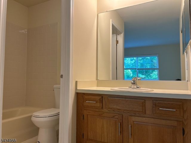 9 Evans Court, Bedminster Twp., NJ 07921