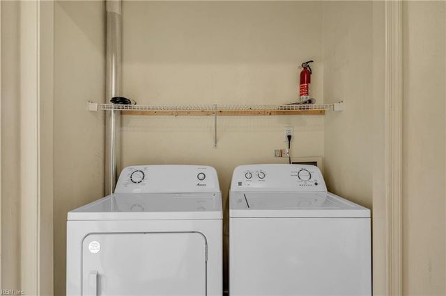 809 Huntly DR, Chesapeake, VA 23320