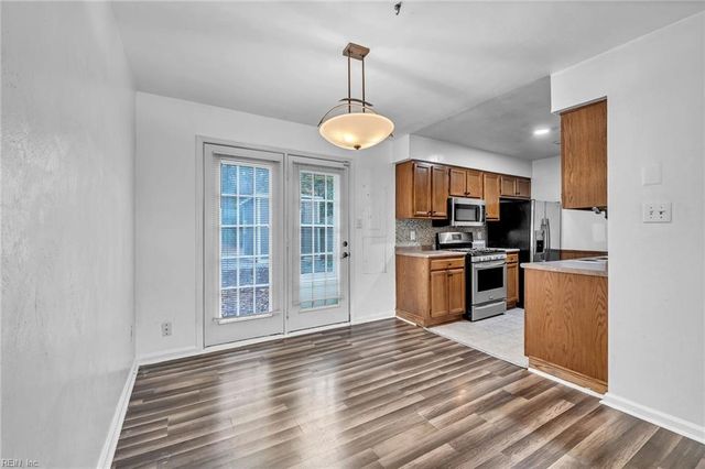 809 Huntly DR, Chesapeake, VA 23320