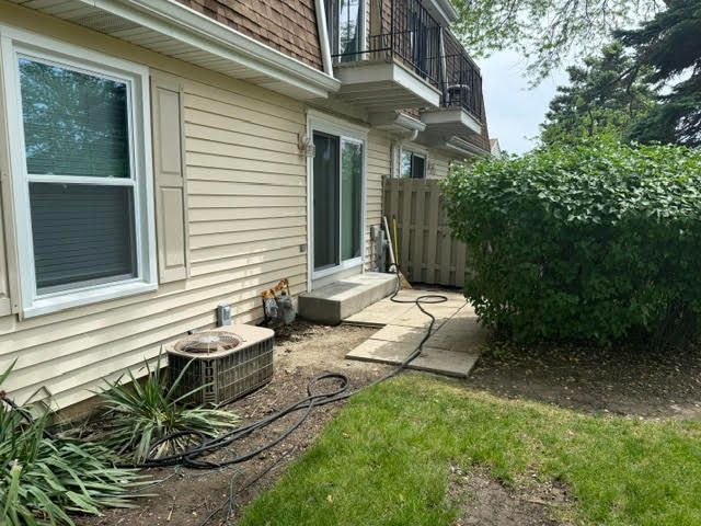 620 ACADEMY Court, Schaumburg, IL 60194